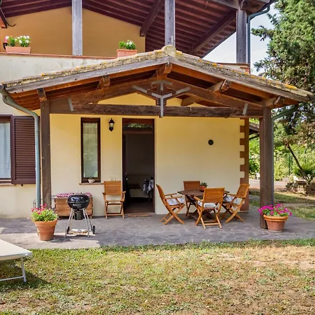 Casale Santo Stefano Κατάλυμα σε φάρμα